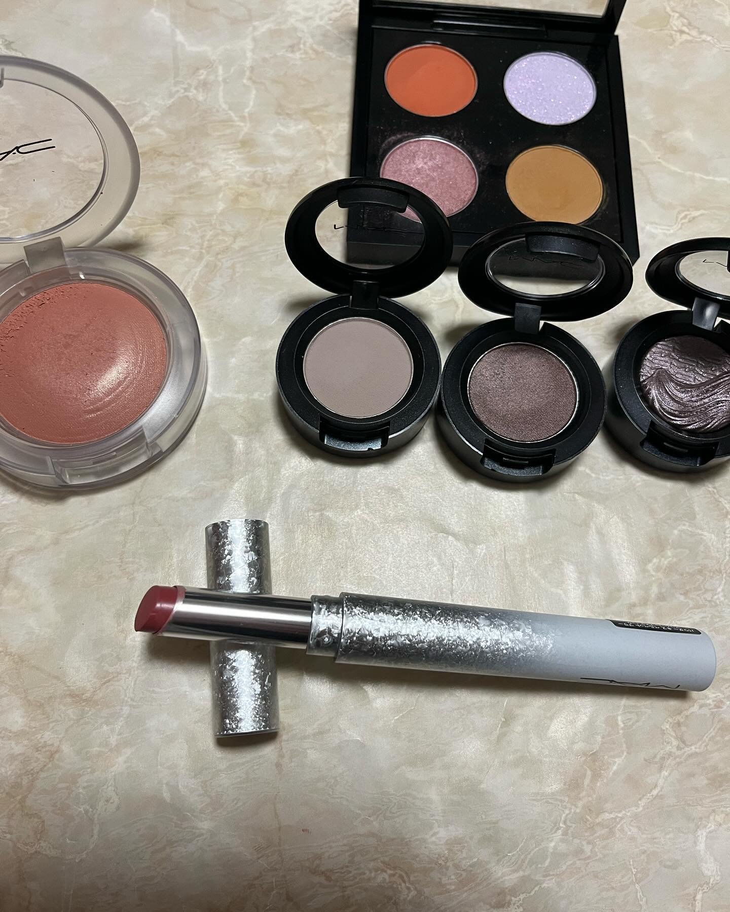 エクストラ ディメンション アイシャドウ ストールン モーメント/M・A・C/単色アイシャドウを使ったクチコミ（1枚目）