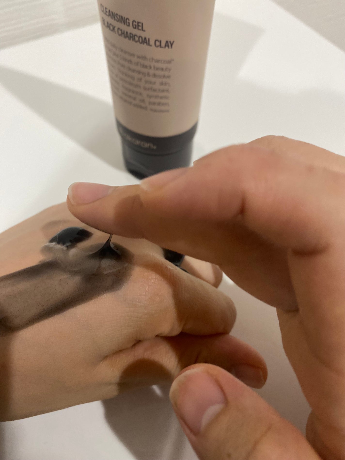 ブラックジェルクレンジング/.akaran/クレンジングジェルを使ったクチコミ(2枚目)
