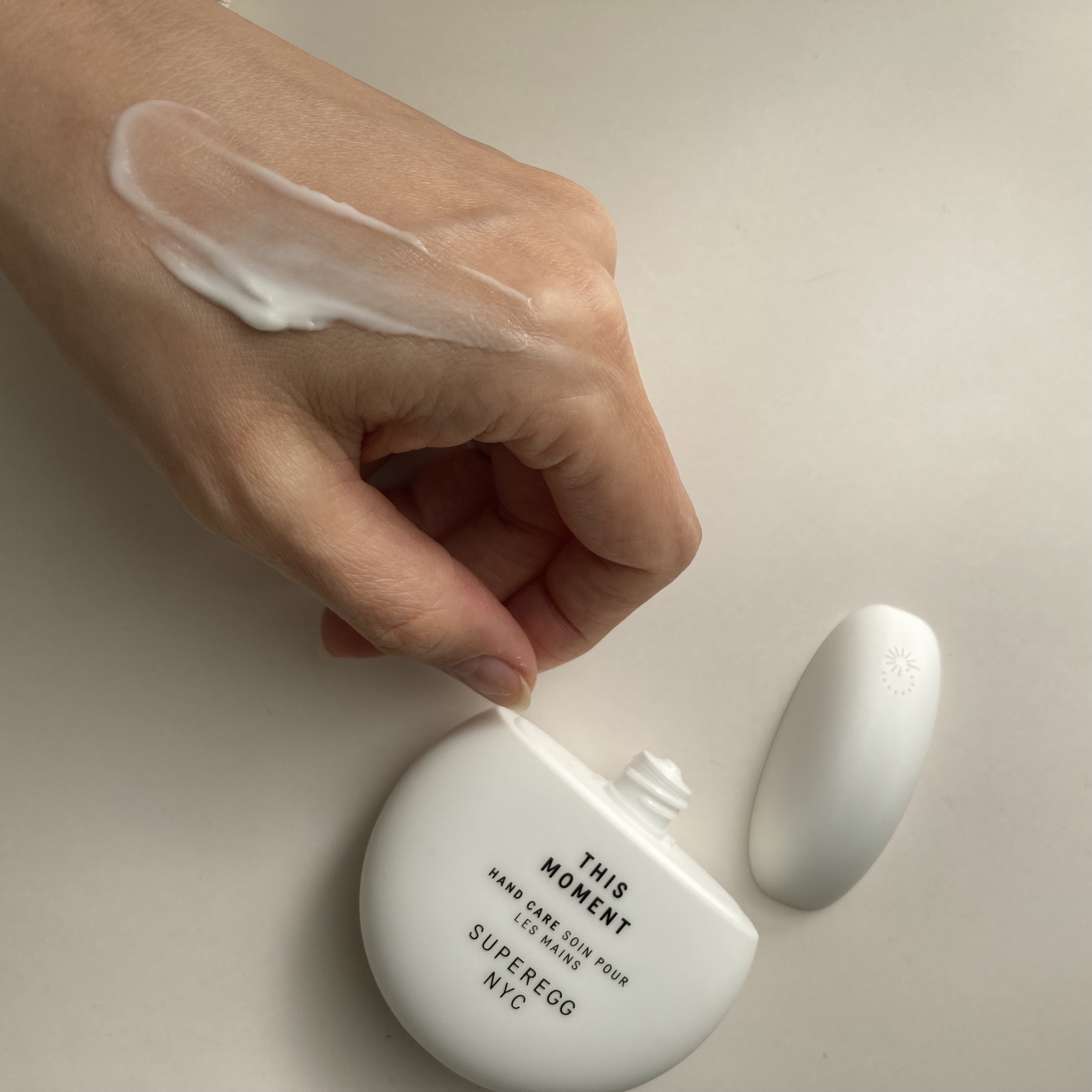 ディス モーメント ハンドケア/SUPEREGG /ハンドクリームを使ったクチコミ（2枚目）