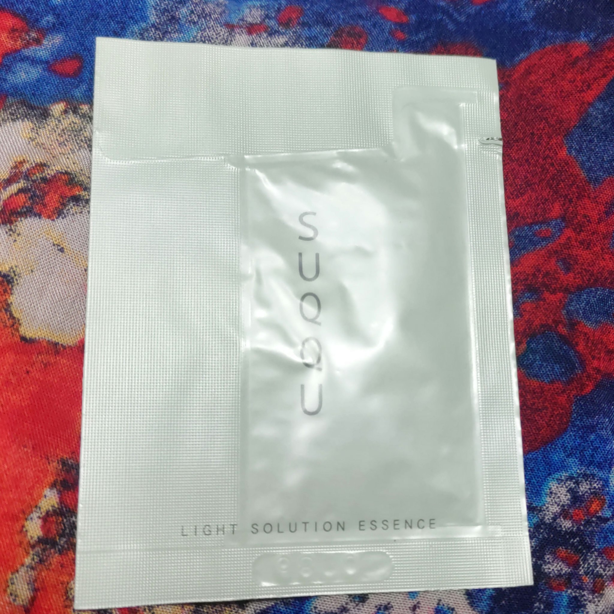 SUQQU ライトソリューション エッセンスのクチコミ「SUQQU🍀

ライトソリューション エッセンス

SUQQUのスキンケア美容液

洗顔後に1.....」（1枚目）