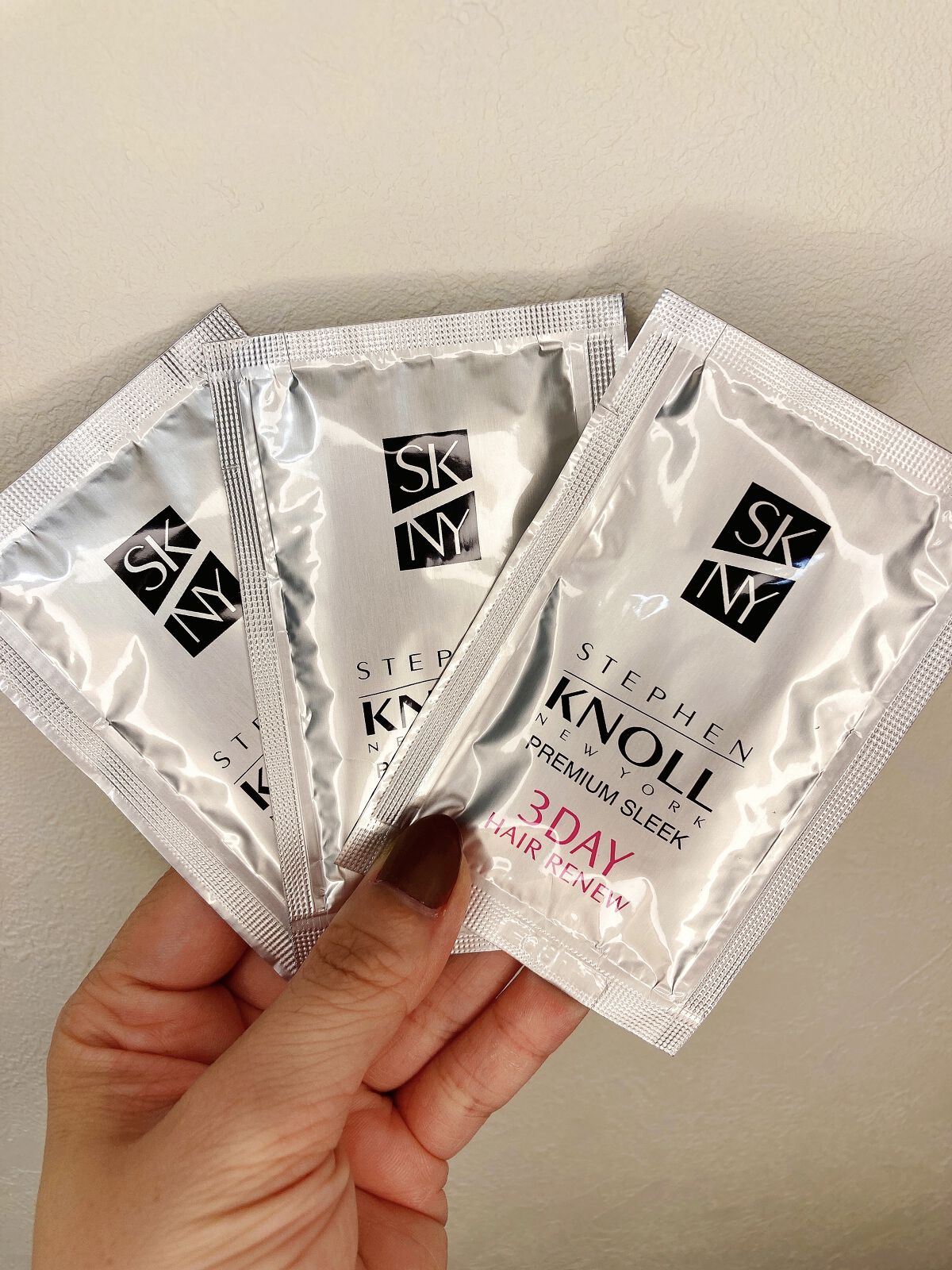 プレミアムスリーク 3デイ ヘアリニュー/スティーブンノル ニューヨーク/洗い流すヘアトリートメントを使ったクチコミ（3枚目）