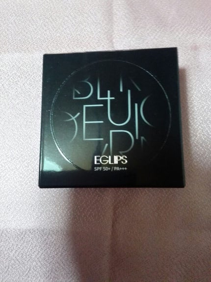 EGLIPS ブラーパウダーパクトのクチコミ「こんにちは、六花です🎵
今回、待ちに待ったクッションファンデとお粉届きましたので、早速レビュ.....」(2枚目)