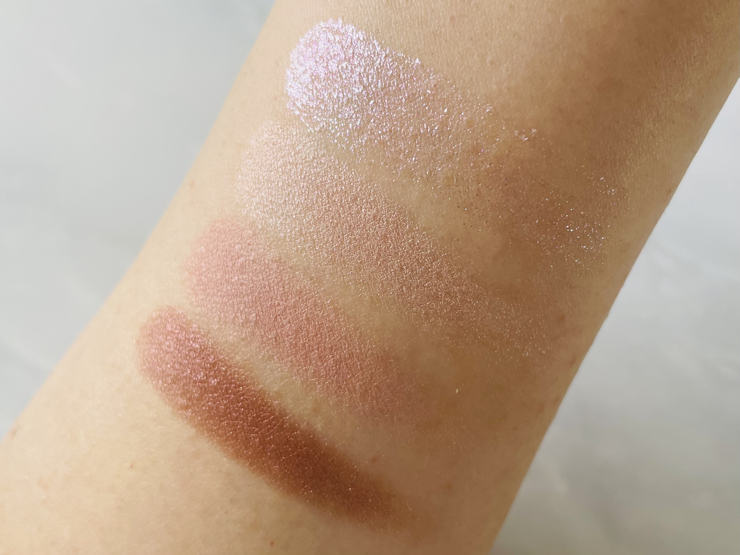 ベージュトーンアイシャドウ/CEZANNE/アイシャドウパレットを使ったクチコミ（2枚目）