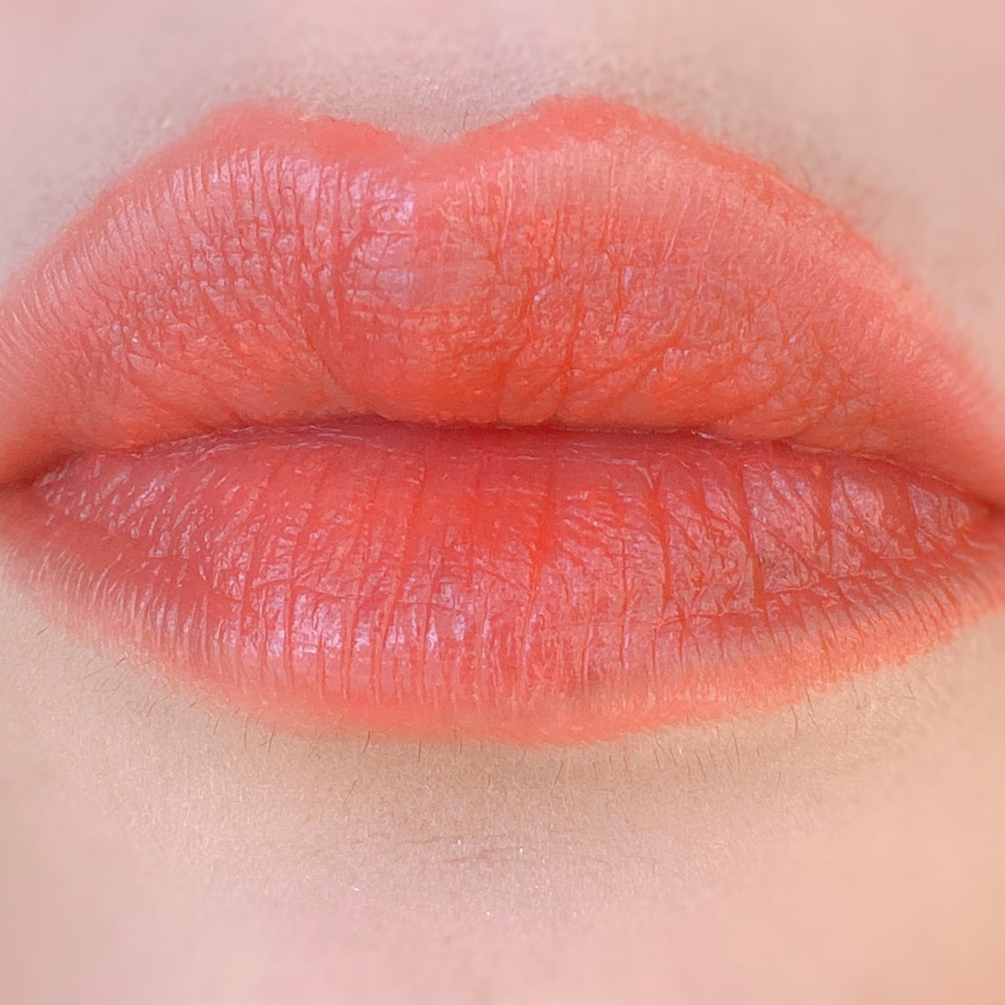 ラプソリュ マドモワゼルシャイン/LANCOME/口紅を使ったクチコミ(4枚目)