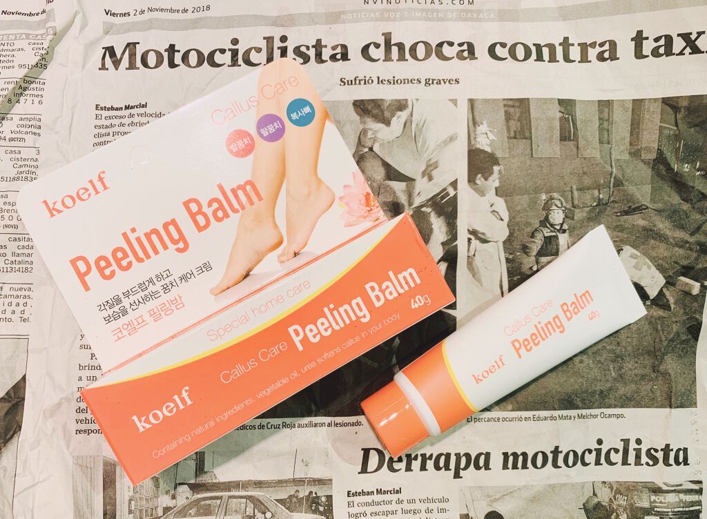  足裏を赤ちゃん肌にしたい人集合‼️ヒジ・ひざの角質にも効くよ。

Koelf【ピーリングバーム】。

今、足裏ケアパックが流行ってるけど、
「パック後はどうやってツルツルをキープすれば良いの？」
と悩んでいる人にぜひ使ってみてほしい1本。