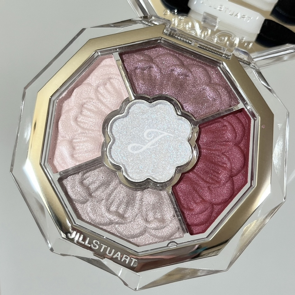 ジルスチュアート ブルームクチュール アイズ　ジュエルドブーケ/JILL STUART/アイシャドウパレットを使ったクチコミ（2枚目）