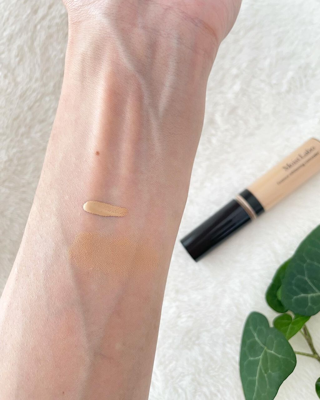 モイストラボ エッセンス薬用美白コンシーラー ナチュラルオークル03/Moist Labo/リキッドコンシーラーを使ったクチコミ（2枚目）