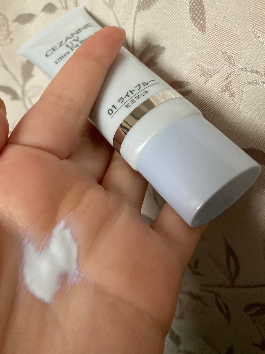 ラスティンググロスリップ/CEZANNE/口紅を使ったクチコミ(3枚目)