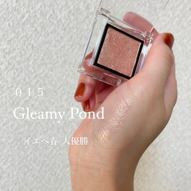 
【ADDICTIONザ アイシャドウ スパークル】
  015SP Gleamy Pond

優しいコーラルピンクにざくざくのラメが入っていて、すっごく綺麗。✨

単色使いにもってこいのアイシャドウで