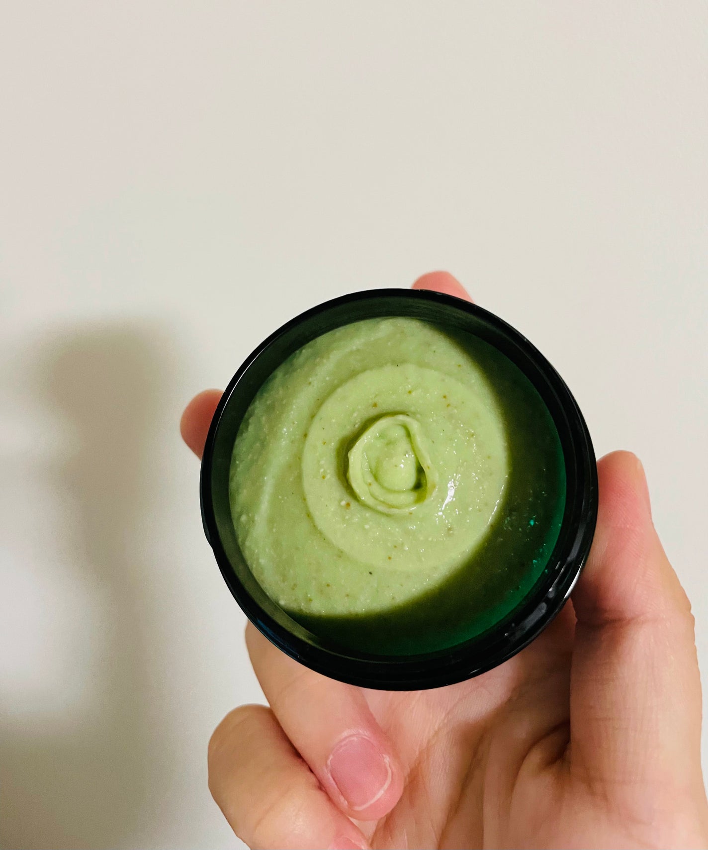 ボディスクラブ アボカド/THE BODY SHOP/ボディスクラブを使ったクチコミ(2枚目)