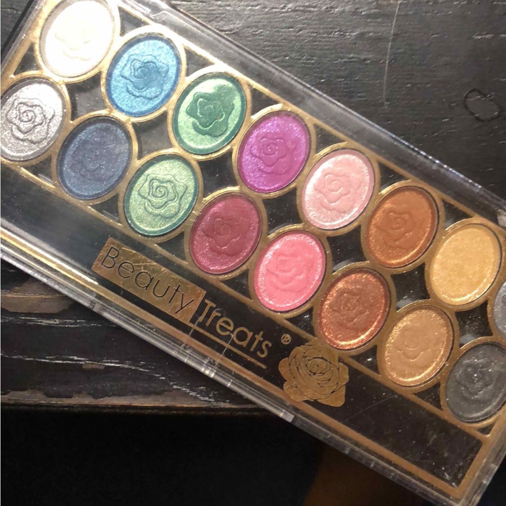 カラーパーティーアイシャドウパレット/ビューティートリーツ/アイシャドウパレットを使ったクチコミ（1枚目）