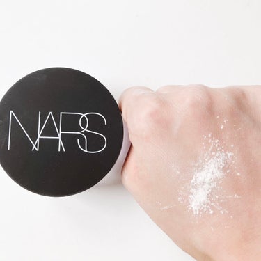 ライトリフレクティングセッティングパウダー ルース/NARS/ルースパウダーを使ったクチコミ（2枚目）