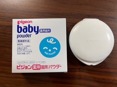 pigeon 
baby powder 🧼

夏になって、お風呂上がりに汗ばむので…
今年もベビーパウダー購入してきました！

去年も使用していたんですが、お風呂上がりに粉を叩くと何もしないでいるよりは