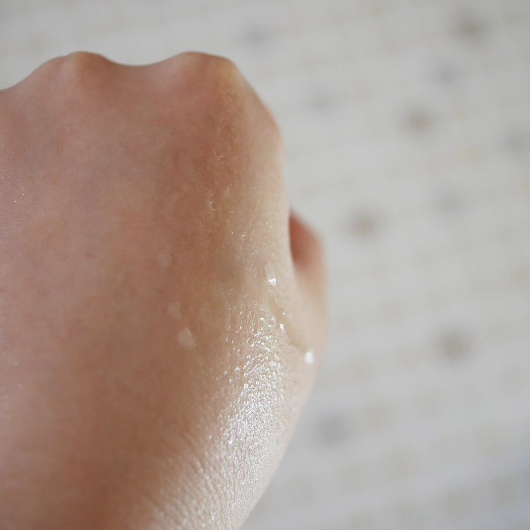 カルテHD　モイスチュア フェイス＆ボディスプレー/カルテHD/ミスト状化粧水を使ったクチコミ（3枚目）