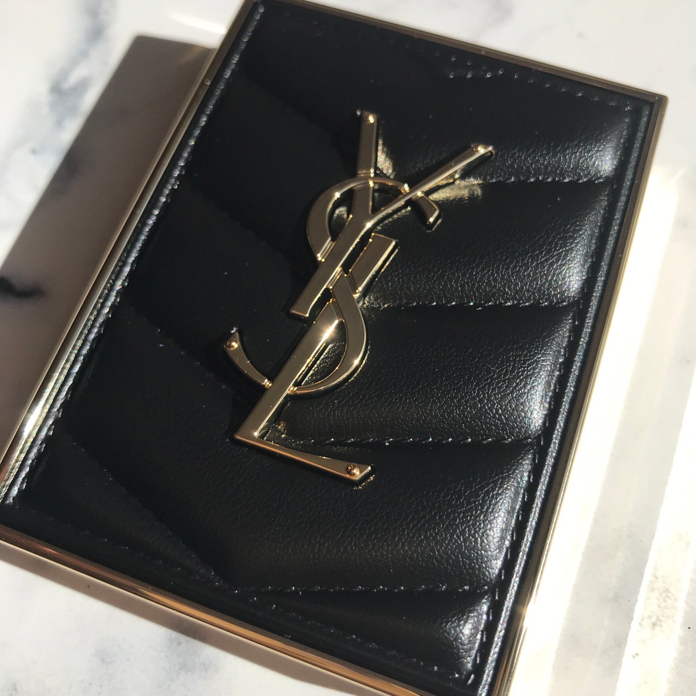 YSL ラブシャイン キャンディグレーズ/YVES SAINT LAURENT BEAUTE/口紅を使ったクチコミ(4枚目)