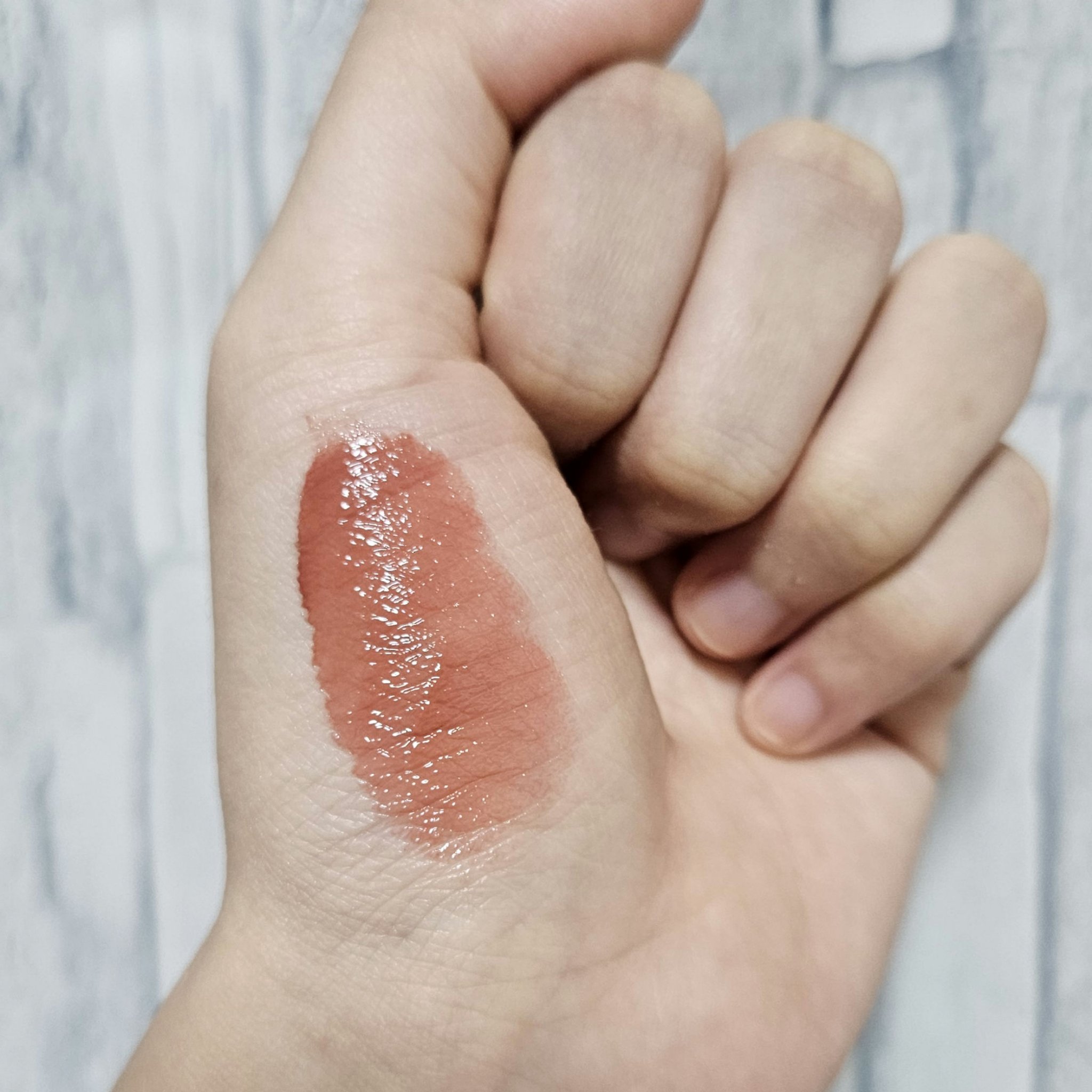 センシュアル フィッティング グロウ ティント 103 ヒドゥンモーヴ/HERA/リップティントを使ったクチコミ（3枚目）