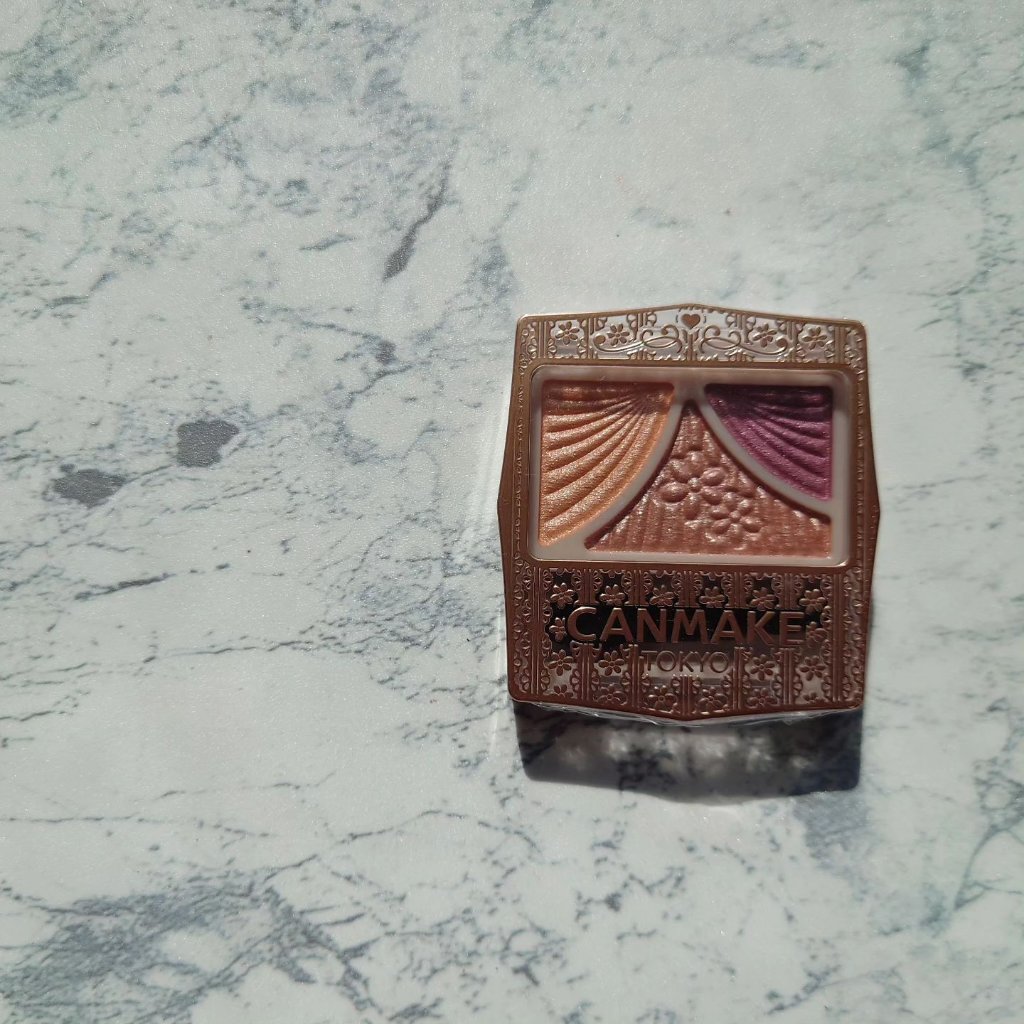ジューシーピュアアイズ/キャンメイク/アイシャドウパレットを使ったクチコミ（3枚目）