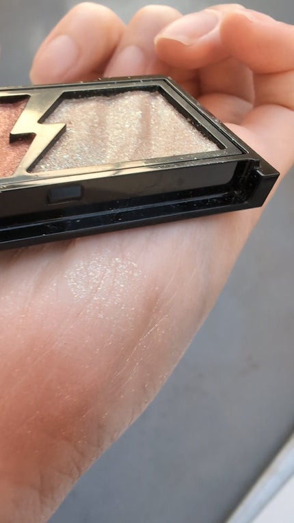 エレクトリックショックアイズ /KATE/アイシャドウパレットを使ったクチコミ(5枚目)