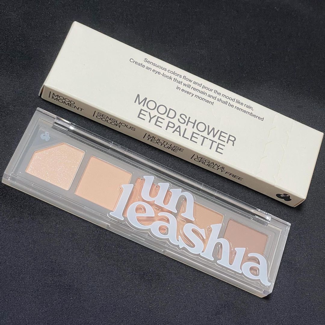 ムードシャワーアイパレット No.1 バニラシャワー/unleashia/アイシャドウパレットを使ったクチコミ（2枚目）
