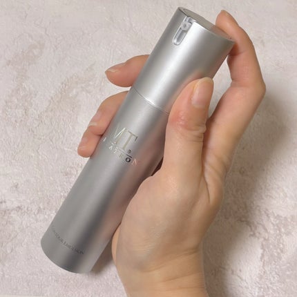 MTメタトロン MT コントア エマルジョンのクチコミ「乾燥や、外的要因から素肌を守る乳液です❃
パンテノール* ・ナイアシンアミド* に加え、ウマ.....」(2枚目)