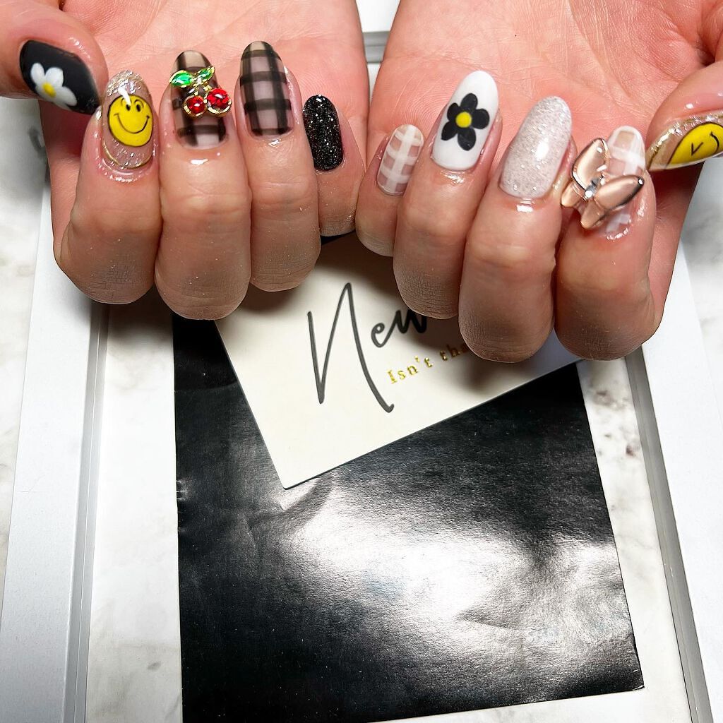 cst on LIPS 「#ポップネイルストリートギャル♡♡♡✼••┈┈••✼••┈┈•..」(3枚目)