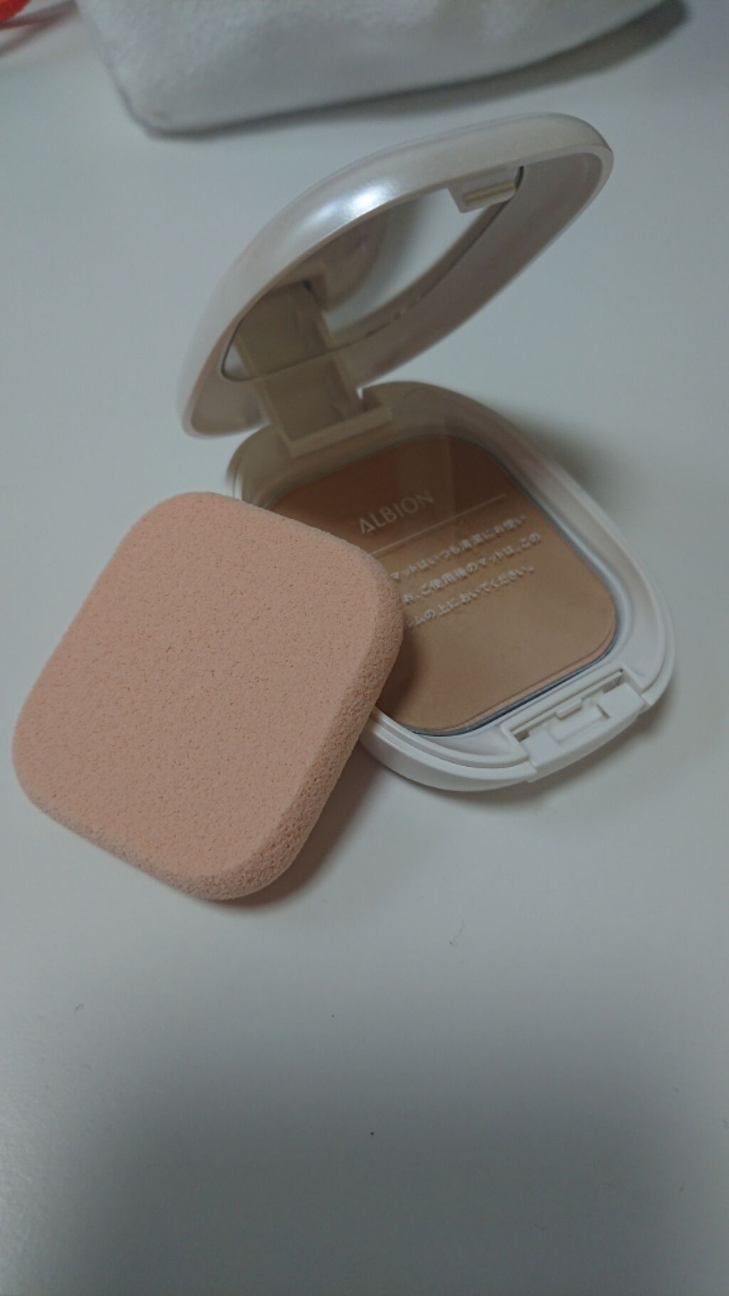 ホワイト パウダレスト 040/ALBION/パウダーファンデーションを使ったクチコミ（2枚目）