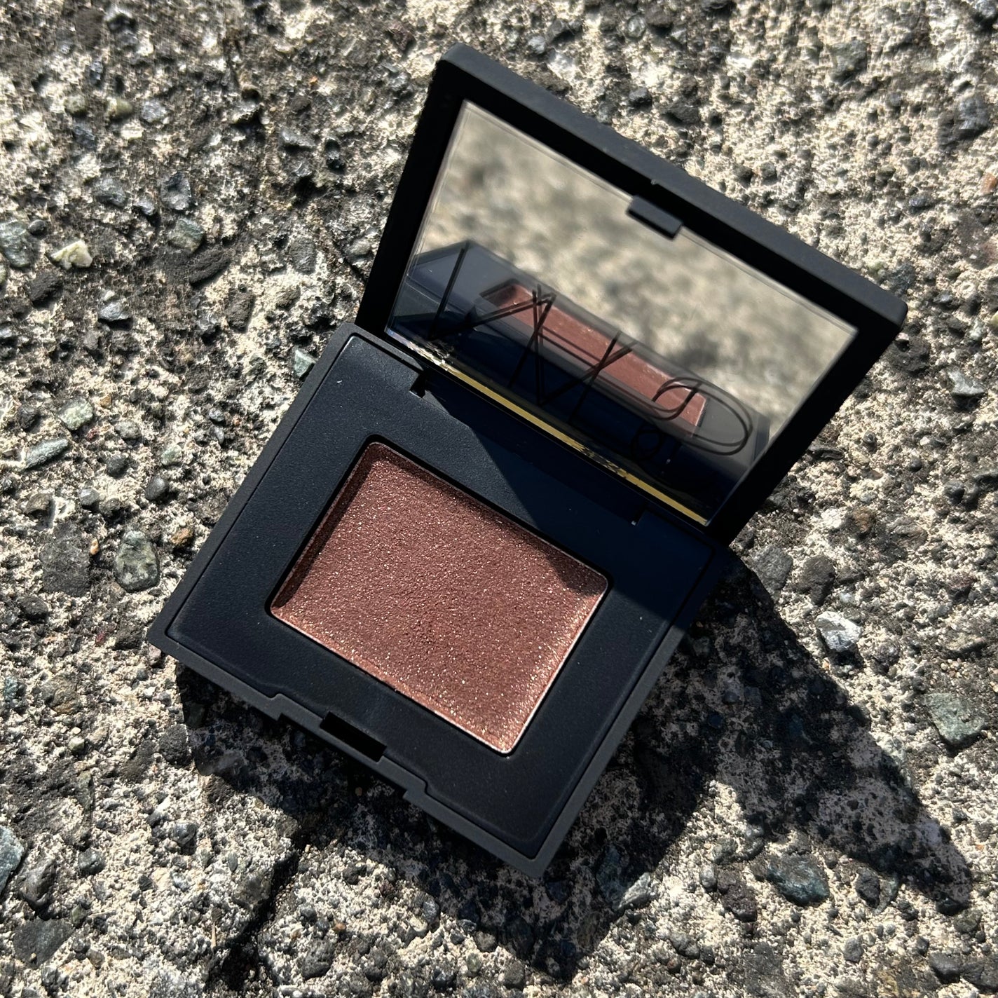 ハードワイヤードアイシャドー/NARS/単色アイシャドウを使ったクチコミ(1枚目)