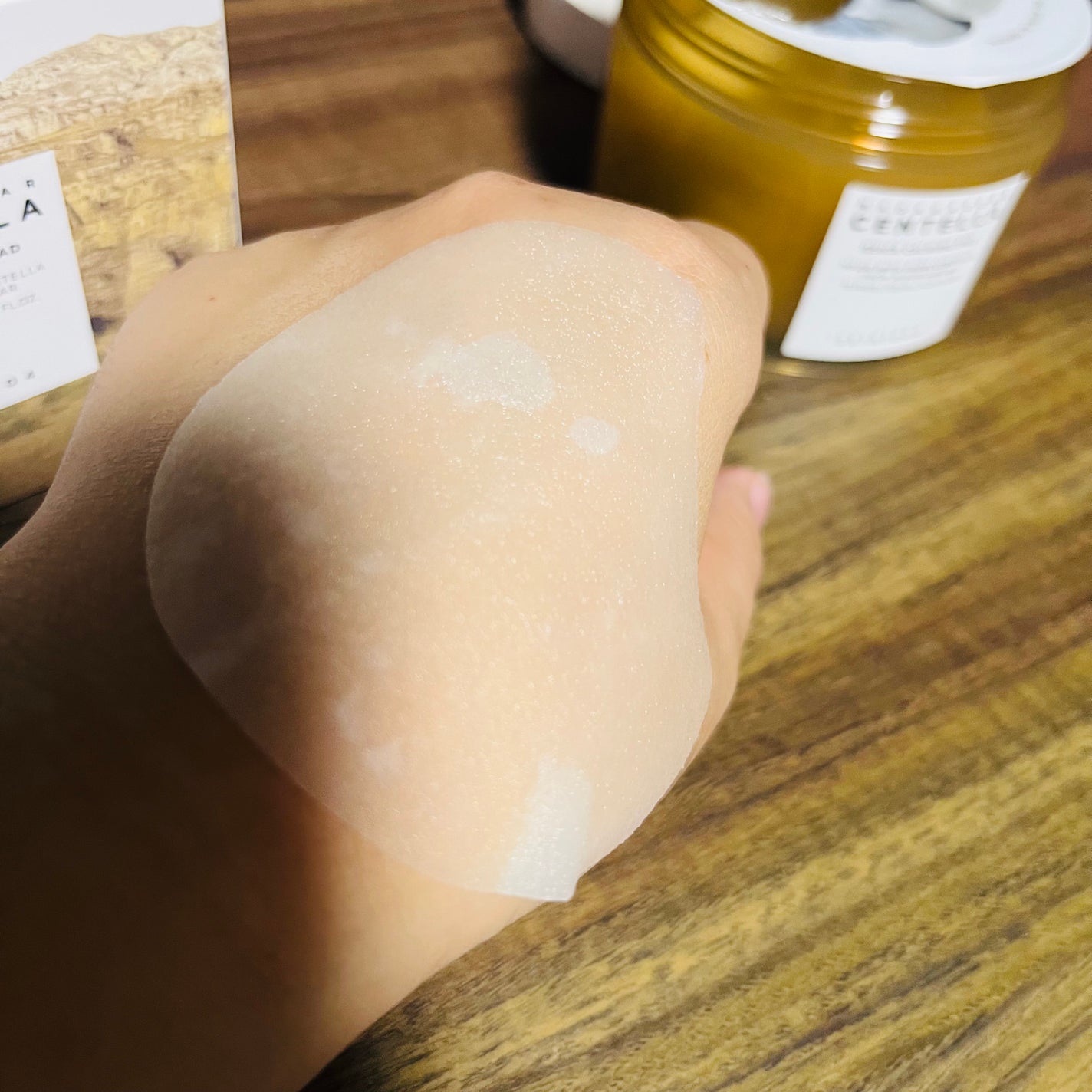 もんちゃ on LIPS 「空けたたら美容液にヒタヒタでビックリしましたこんなに入っている..」(2枚目)