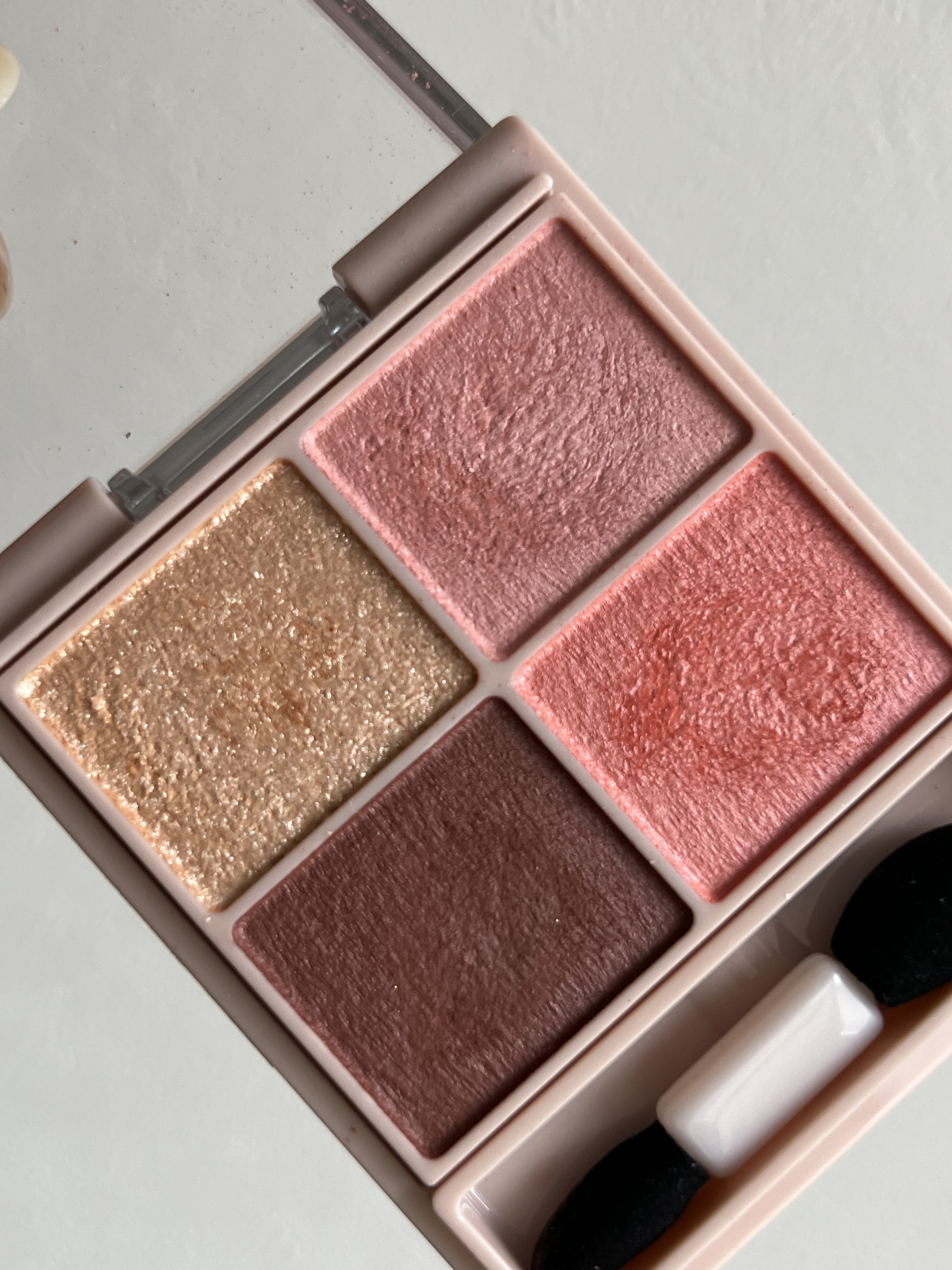 シルキースフレアイズ（マットタイプ）/キャンメイク/アイシャドウパレットを使ったクチコミ（3枚目）