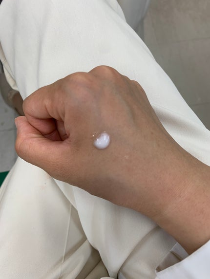 ジルスチュアート アイシー ハンドエッセンス ピンクレモネード ホワイトフローラル/JILL STUART/ハンドクリームを使ったクチコミ(2枚目)