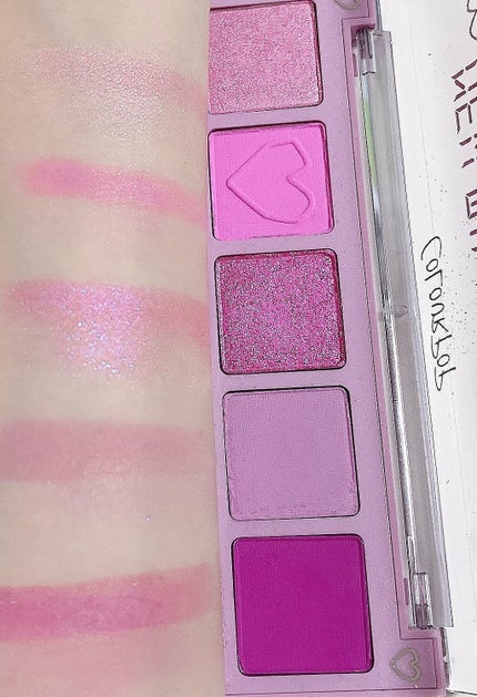 pressed powder palette/ColourPop/アイシャドウパレットを使ったクチコミ(3枚目)