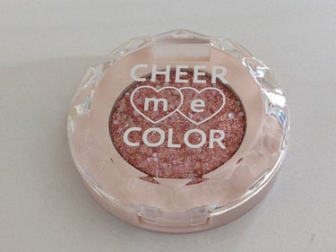 セリア CHEER me COLOR グリッターアイシャドウのクチコミ「【使った商品】
セリアCHEER me COLOR グリッターアイシャドウ（ピンク）

【価格.....」（1枚目）