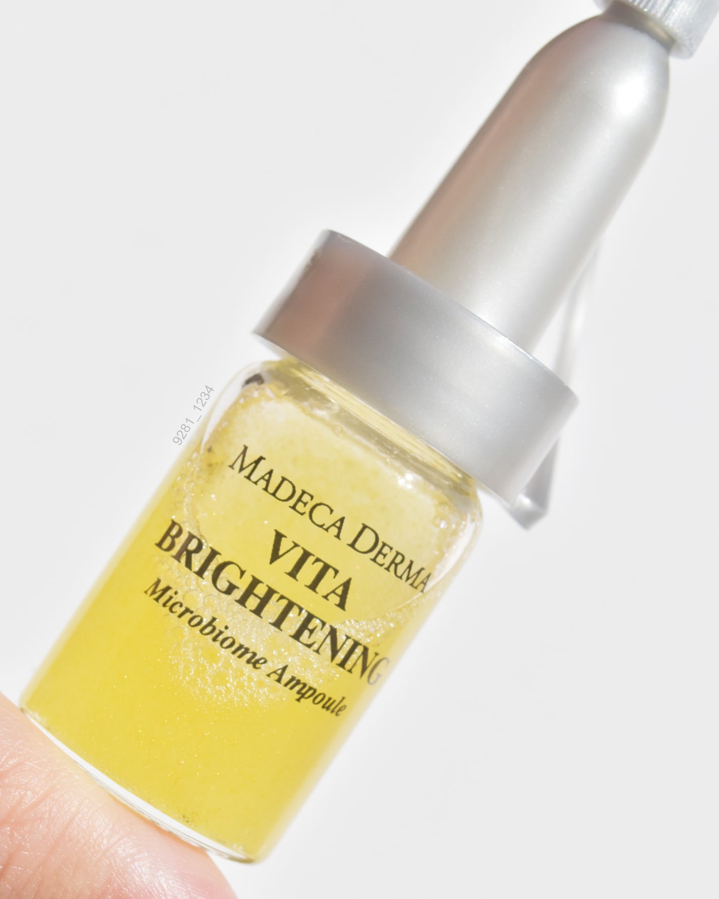 ビタブライトニング マイクロバイオームアンプル/マデカダーマ/美容液を使ったクチコミ(2枚目)