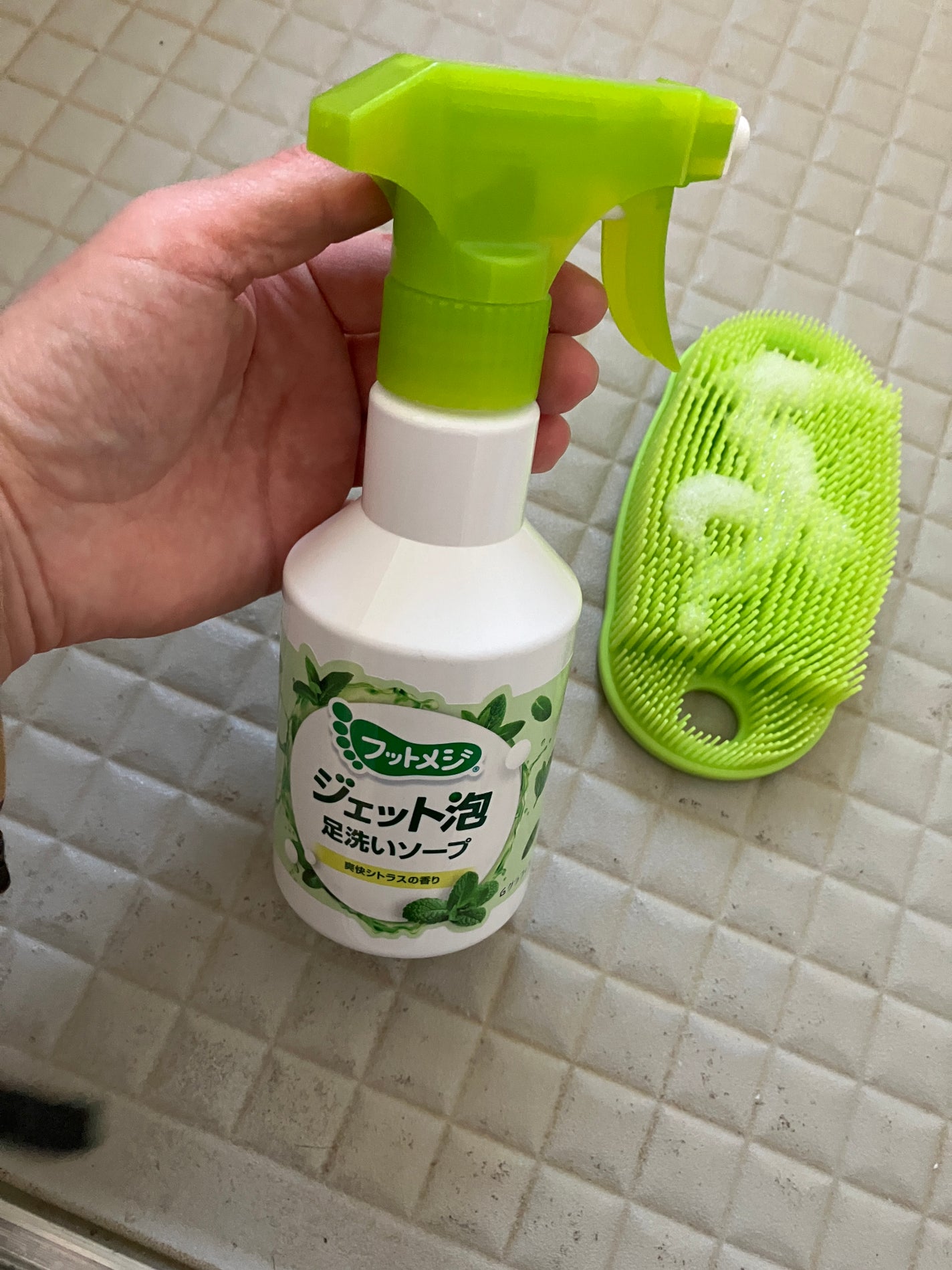 フットメジ ジェット泡 足洗いソープ/フットメジ/レッグ・フットケアを使ったクチコミ(3枚目)