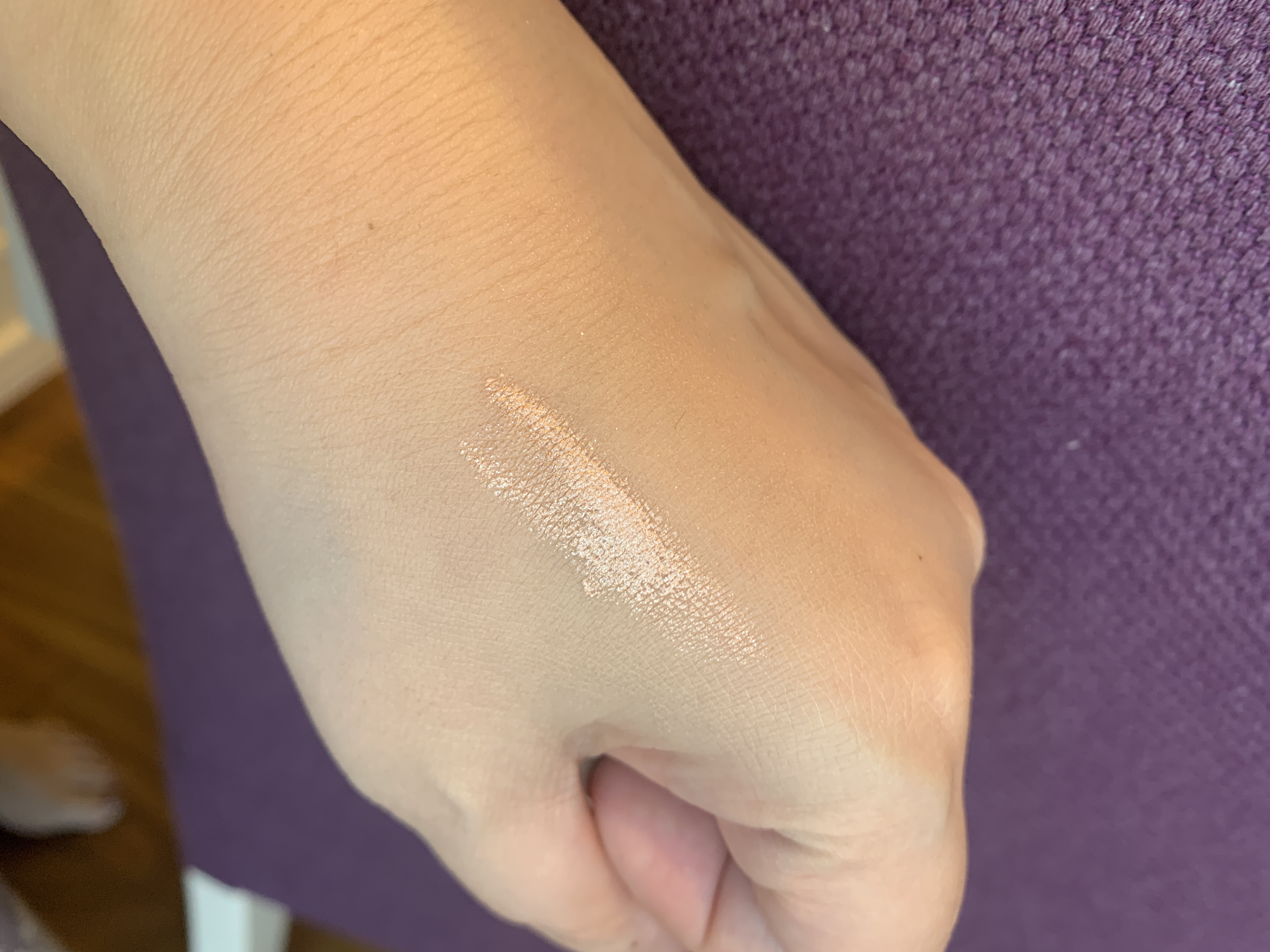 スパークリングアイグロス 01 ミルキーベージュ/スウィーツ スウィーツ/リキッドアイシャドウを使ったクチコミ（3枚目）