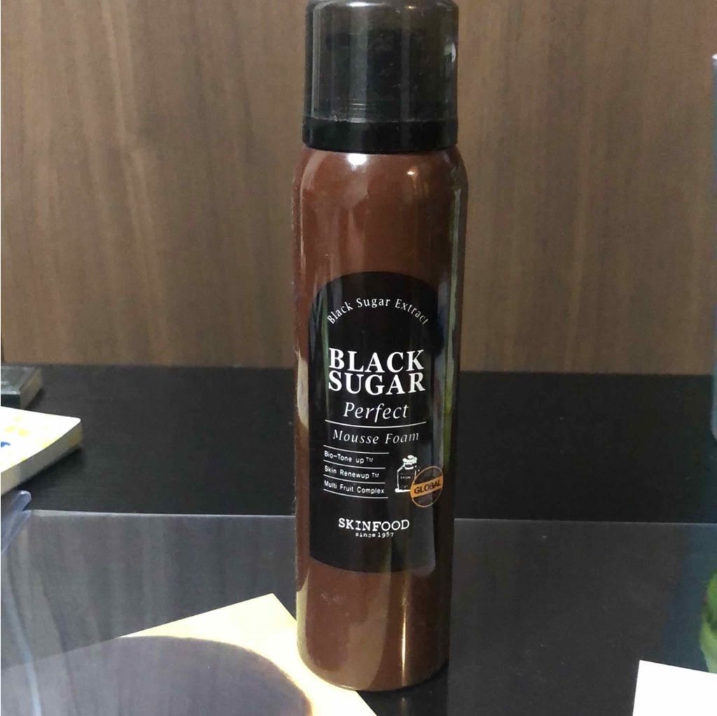 ブラックシュガー パーフェクト ムースフォーム/SKINFOOD/泡洗顔を使ったクチコミ（1枚目）