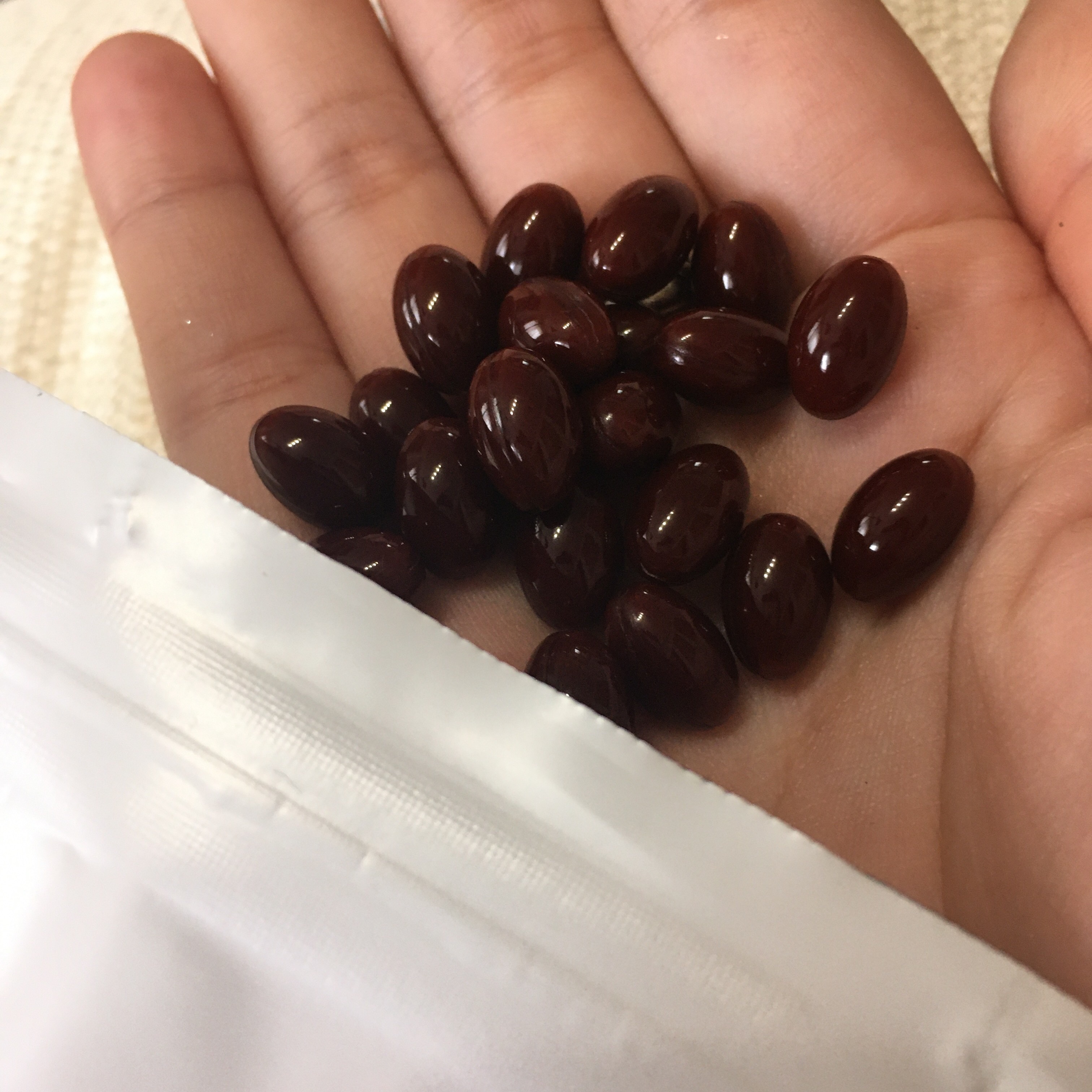 WHITE CERAMIDE ASTAPLUS/B/H COLLECT/美容サプリメントを使ったクチコミ（2枚目）