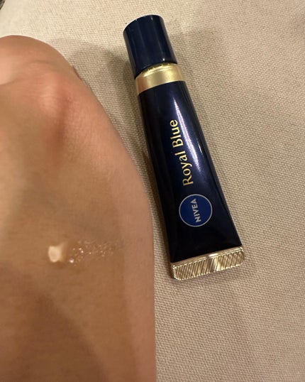 ニベア ロイヤルブルーリップ 濃密美容ケア/ニベア/リップ美容液を使ったクチコミ(1枚目)