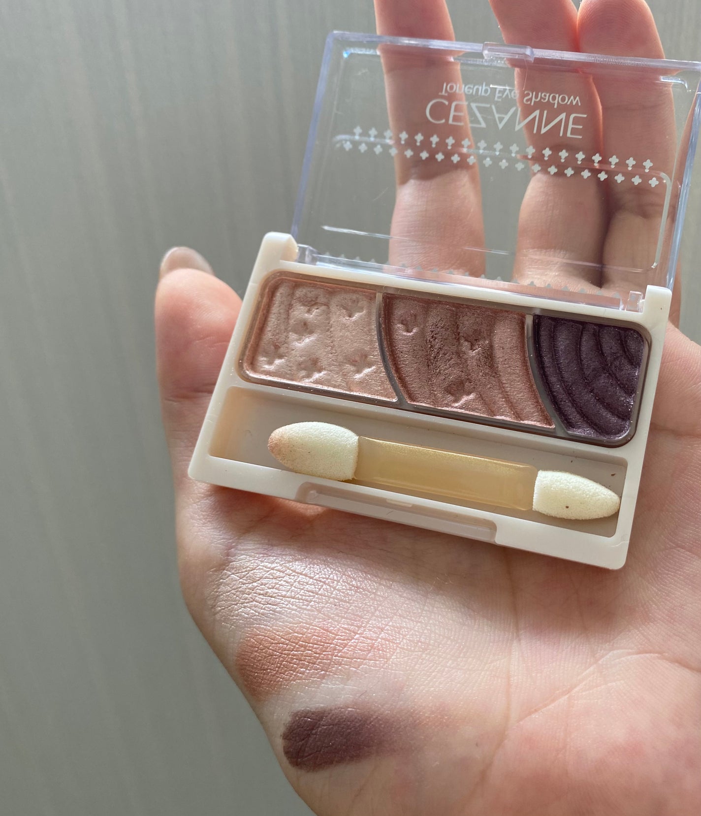 トーンアップアイシャドウ/CEZANNE/アイシャドウパレットを使ったクチコミ(3枚目)