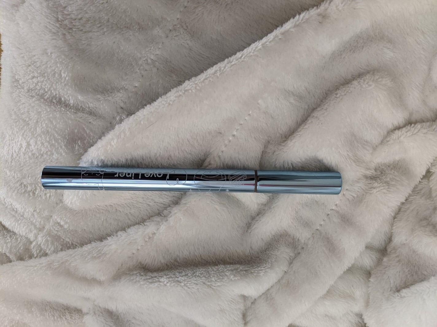 リキッドアイライナーR4/ラブ・ライナー/リキッドアイライナーを使ったクチコミ(1枚目)