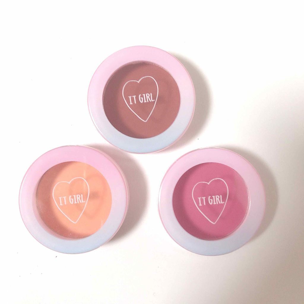 ダイソー×IT GIRL アイシャドウ 憧れの人/DAISO/単色アイシャドウを使ったクチコミ（1枚目）