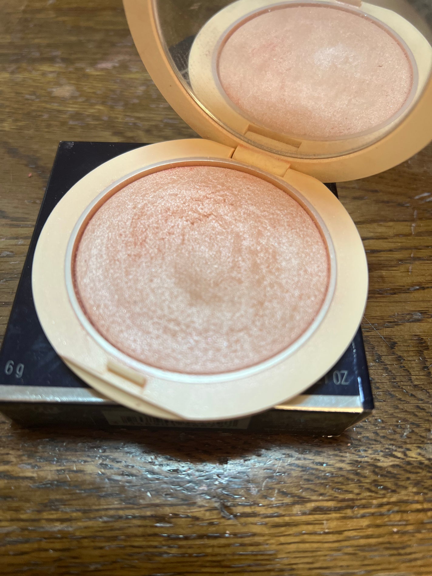 ディオールスキン フォーエヴァー クチュール ルミナイザー/Dior/プレストパウダーを使ったクチコミ(1枚目)