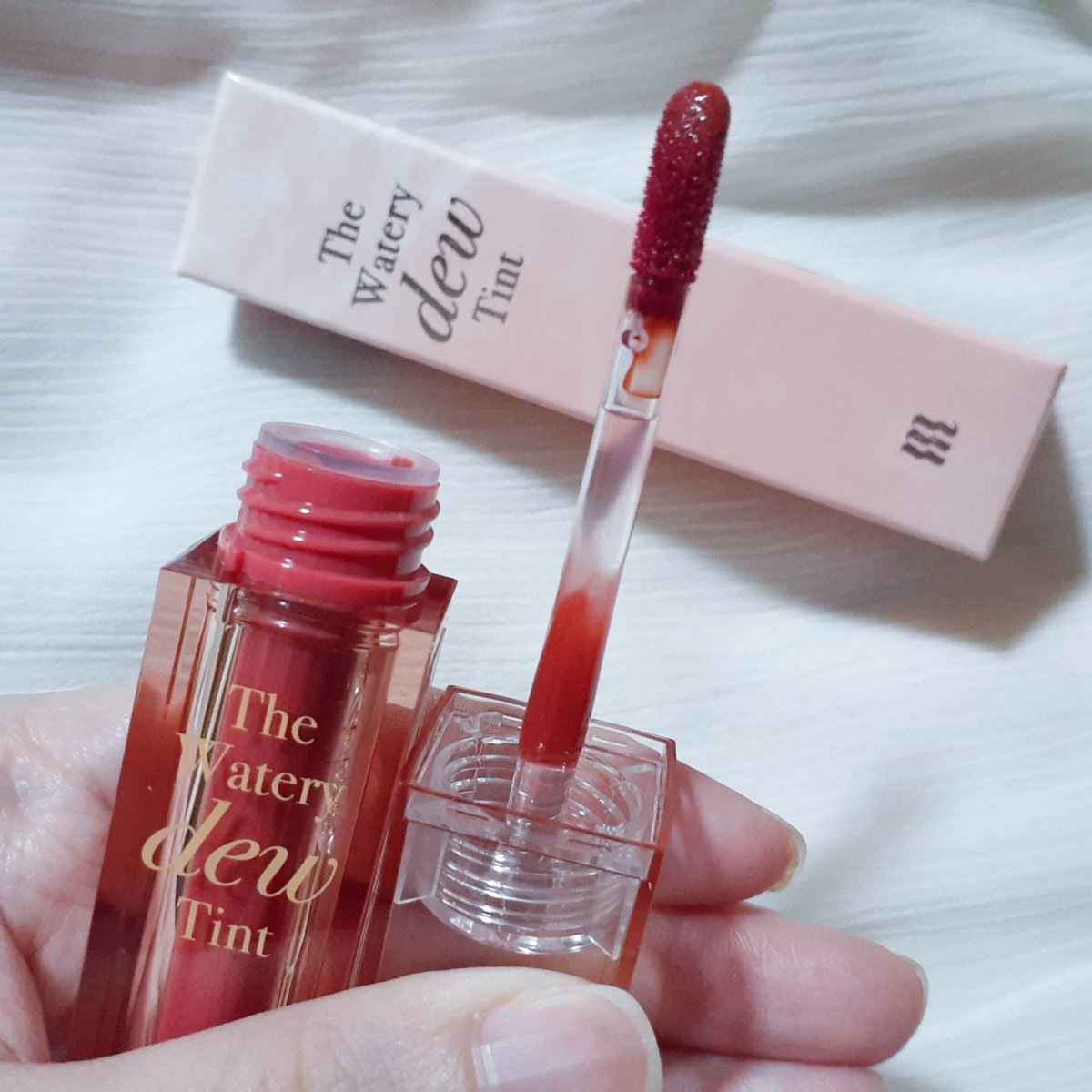 ザ ウォータリーデューティント WD2 ビトゥン ローズ/MERZY/リップティントを使ったクチコミ（3枚目）