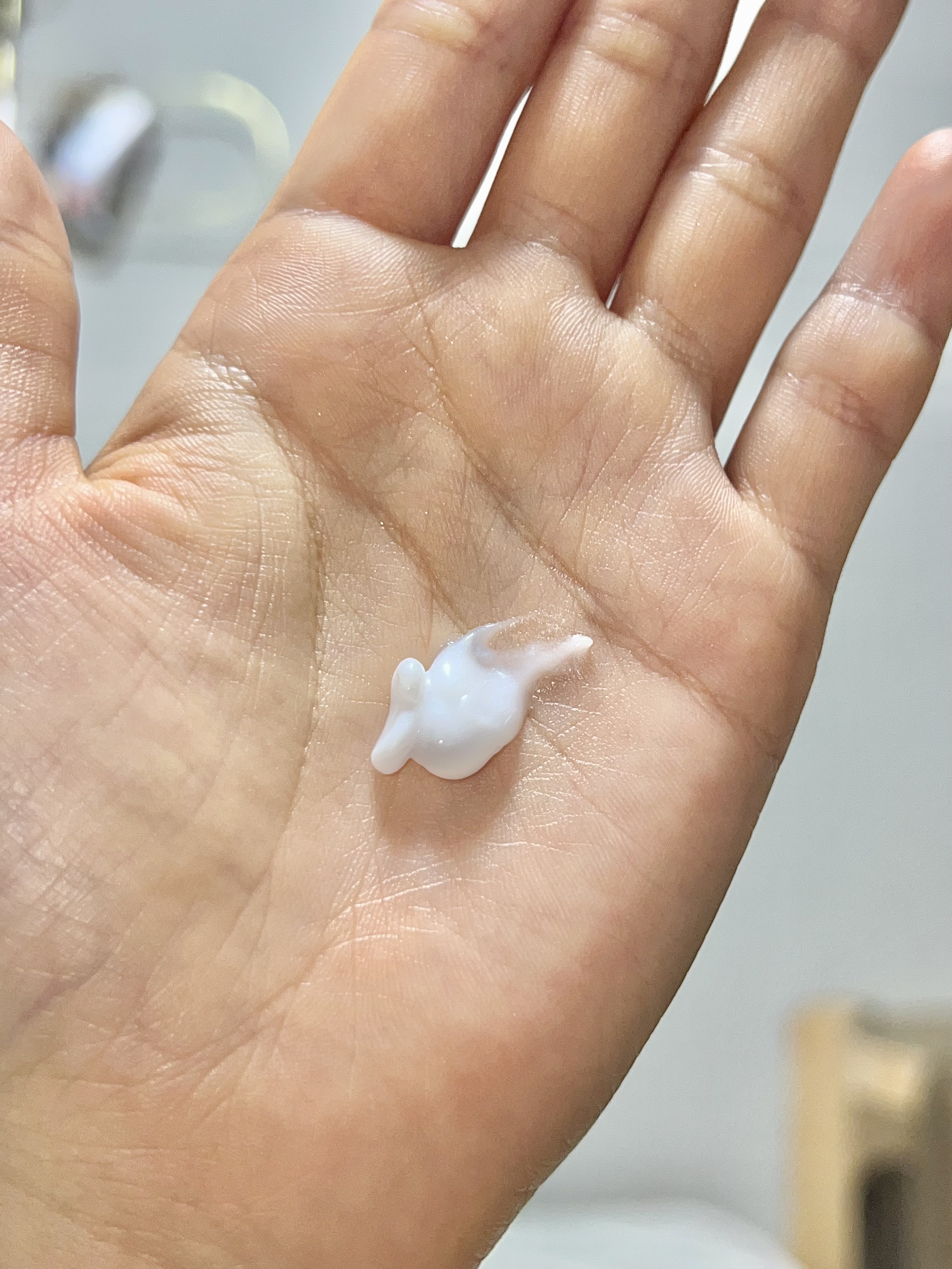 ヴァセリン アドバンスドリペア ボディローション 無香料 400ml/ヴァセリン/ボディローションを使ったクチコミ（2枚目）