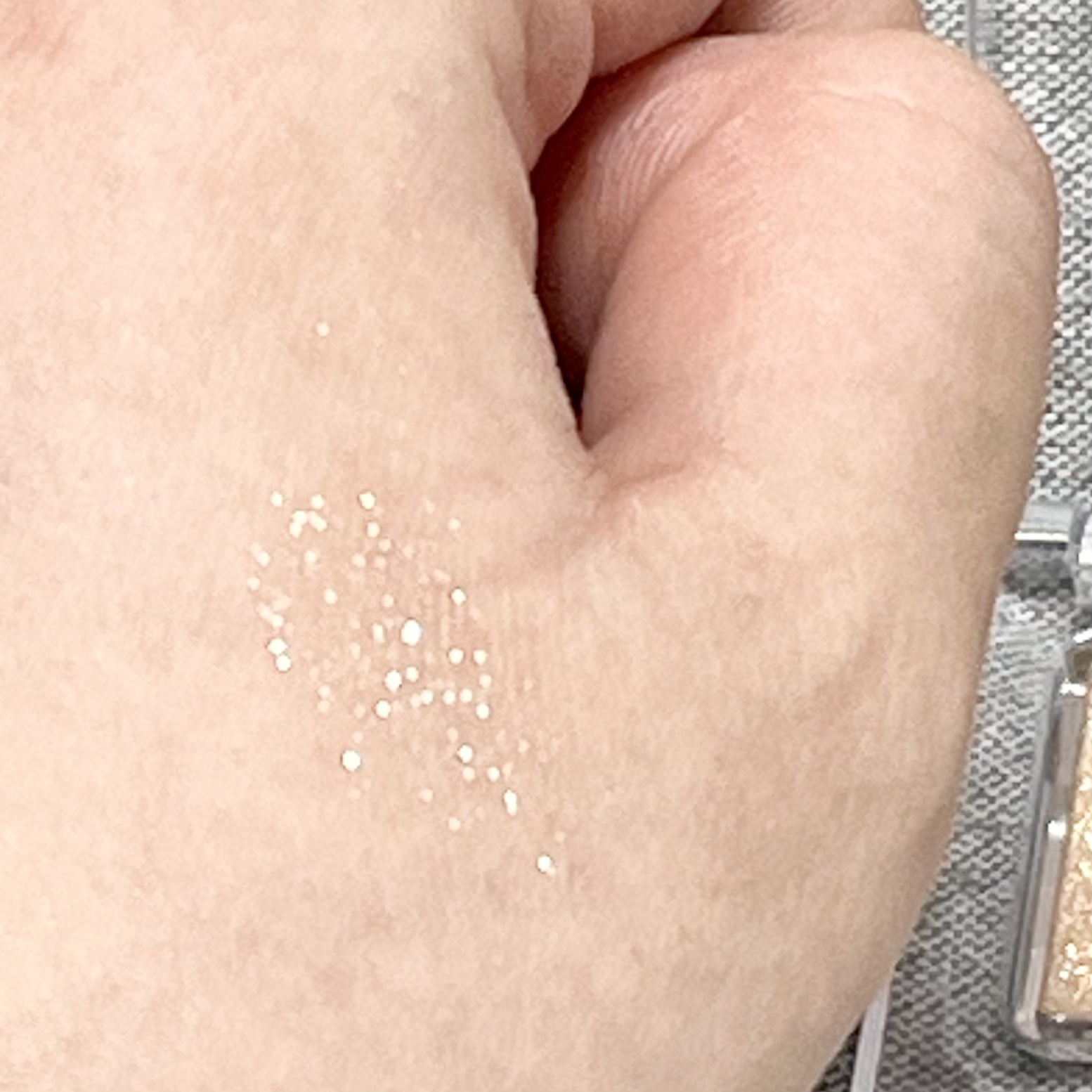 マルチカラーバリエーション スパークル SP08/チャコット・コスメティクス/単色アイシャドウを使ったクチコミ（3枚目）