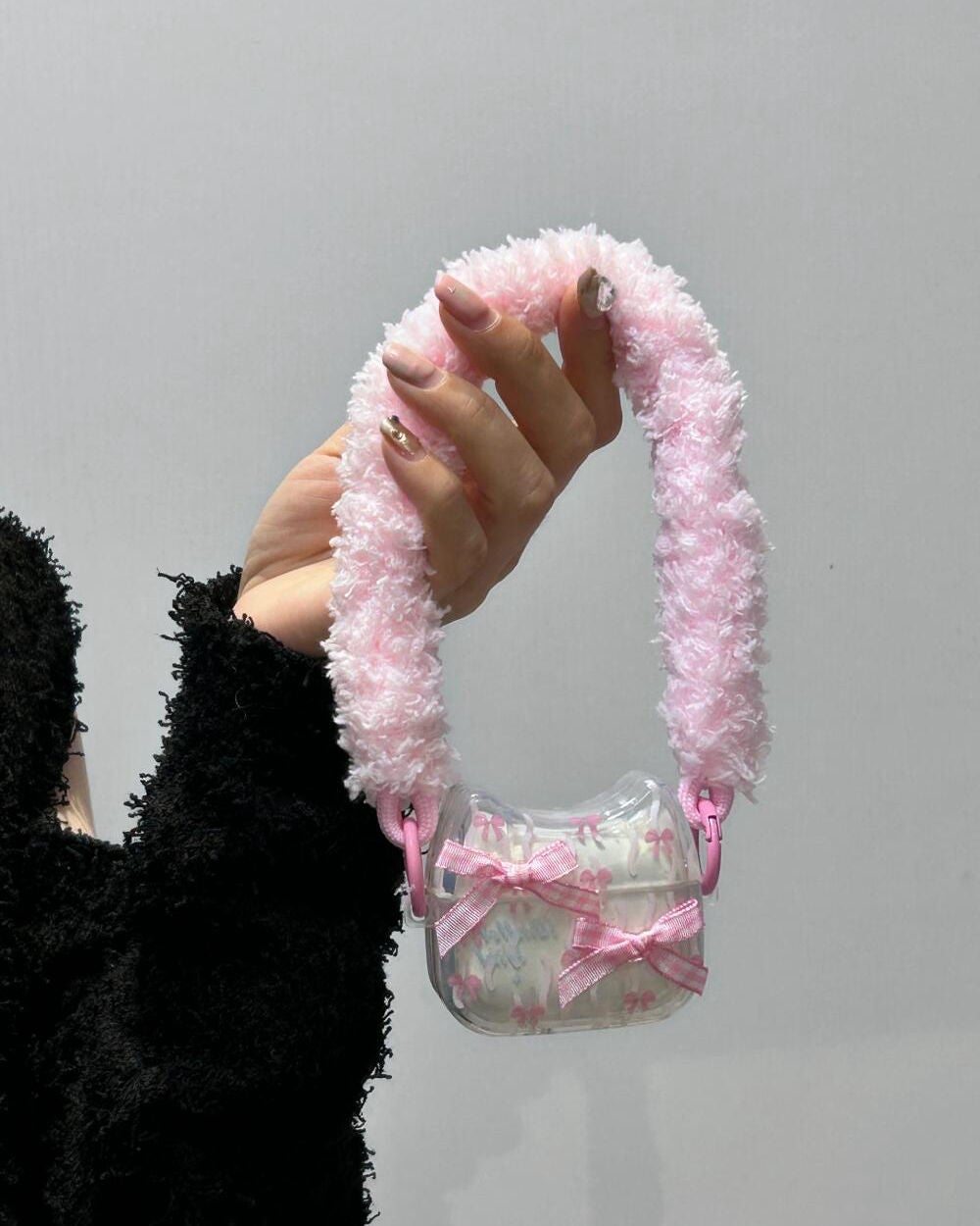 ケース大好きっ子 on LIPS 「プリンセスが大好きなリボン#iPhoneケース#購入品#セリア..」(4枚目)