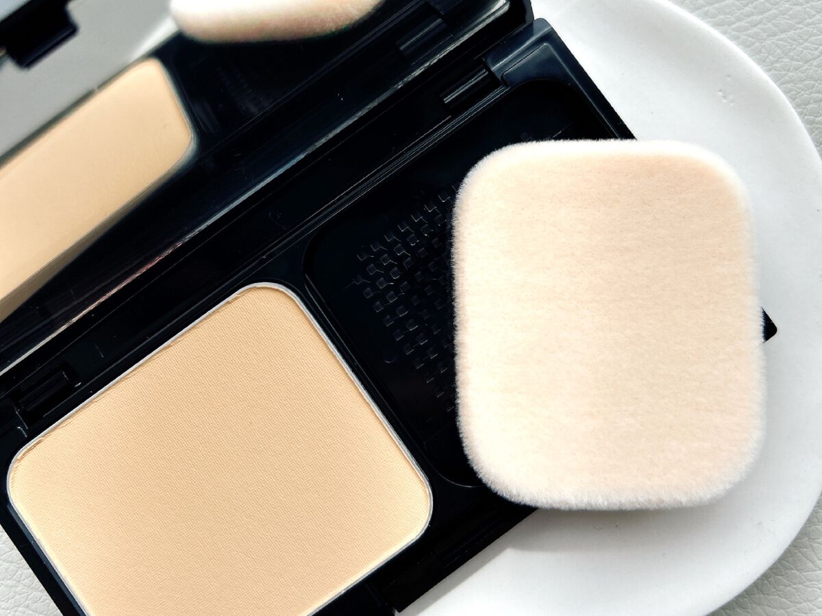 D-RAY プレミアムファンデーションのクチコミ「⁡
⁡
⁡
⁡
D-RAY 
☑︎ D-プレミアムファンデーションを
⁡
⁡
こちらは毛穴レス.....」（3枚目）