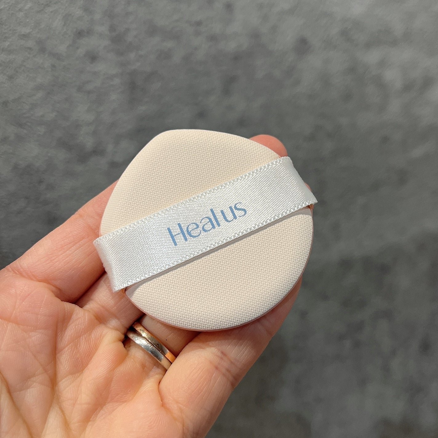 ブリージンググロークッション/Healus/クッションファンデーションを使ったクチコミ(6枚目)