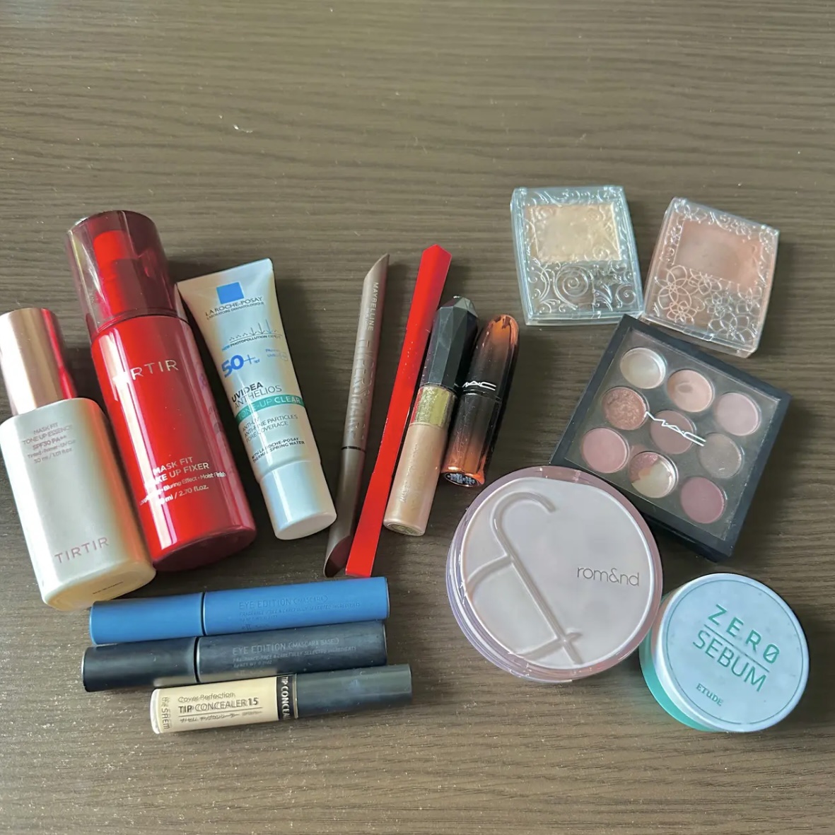 マスクフィット メイクアップフィクサー/TIRTIR(ティルティル)/フィックスミストを使ったクチコミ（2枚目）