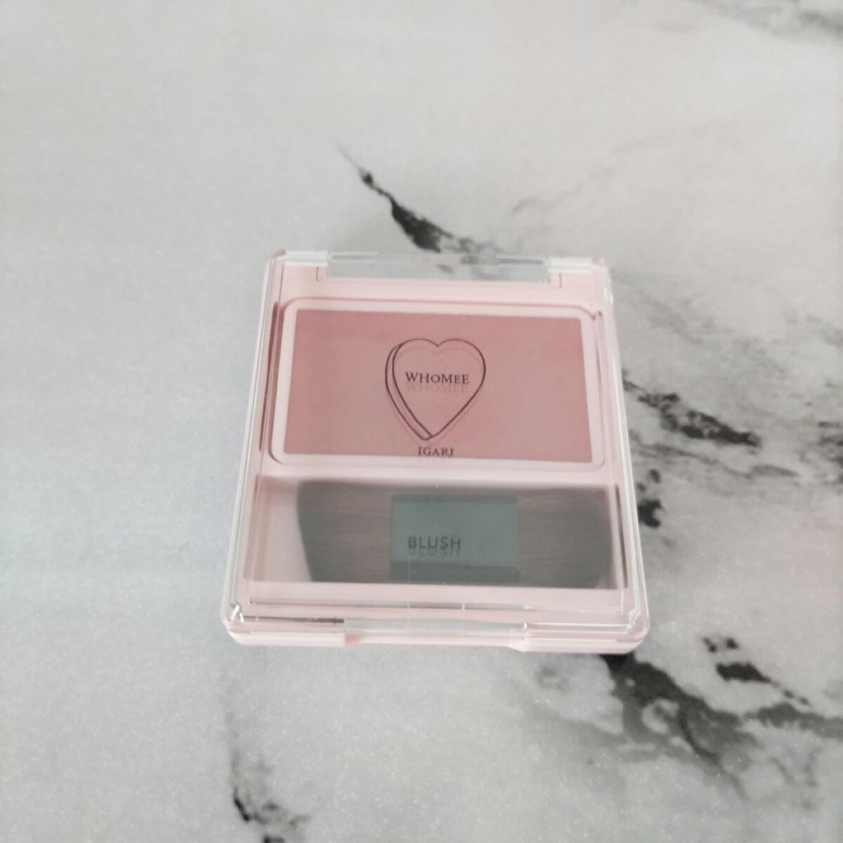 フーミー シングルブラッシュ ロベリアレッド/WHOMEE/パウダーチークを使ったクチコミ（2枚目）